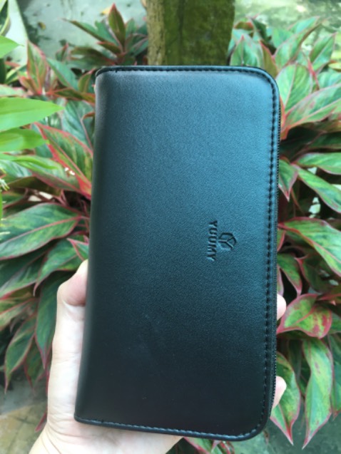 Ví chắc chắn, da đẹp.
Nhưng ngăn hơi hẹp. Ví chắc chắn, da đẹp.
Nhưng ngăn hơi hẹp.