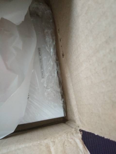 Tiki giao hàng nhanh lắm luôn á, nay tiki gói hàng cũng đỡ hơn lúc trước nên cũng hài lòng về mảng gói hàng rồi🤣