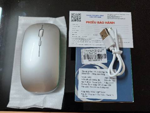 Chuột mượt, kết nối được luôn, khi bấm không có tiếng. 
Đóng hộp cẩn thận, có cả phiếu bảo hành và dây sạc.
Mình mua hàng ở shop lần 2, và luôn hài lòng từ chất lượng, màu sản phẩm cho đến đóng hộp và thời gian giao hàng