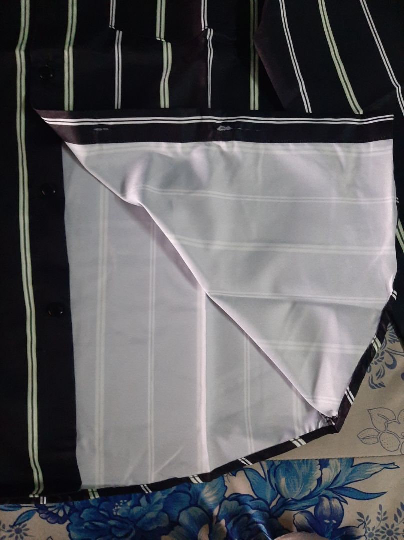 Áo như hình, đúng size, vải mặc mát. Mn nên mua nha Áo như hình, đúng size, vải mặc mát. Mn nên mua nha