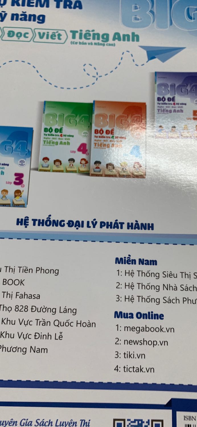 Sách rất đẹp, khổ lớn, chữ to rõ ràng, đóng gói cẩn thận, giao hàng nhanh, sale rất rẻ. Quá đáng mua!