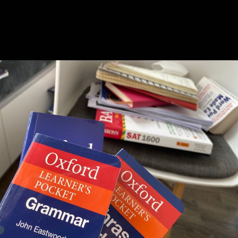 trầm cảm *** các bạn tra từng cuốn mua lẻ ấy rẻ hơn gần 100k nhá huhu :((( buồn quá mua xong mới ngớ người ra