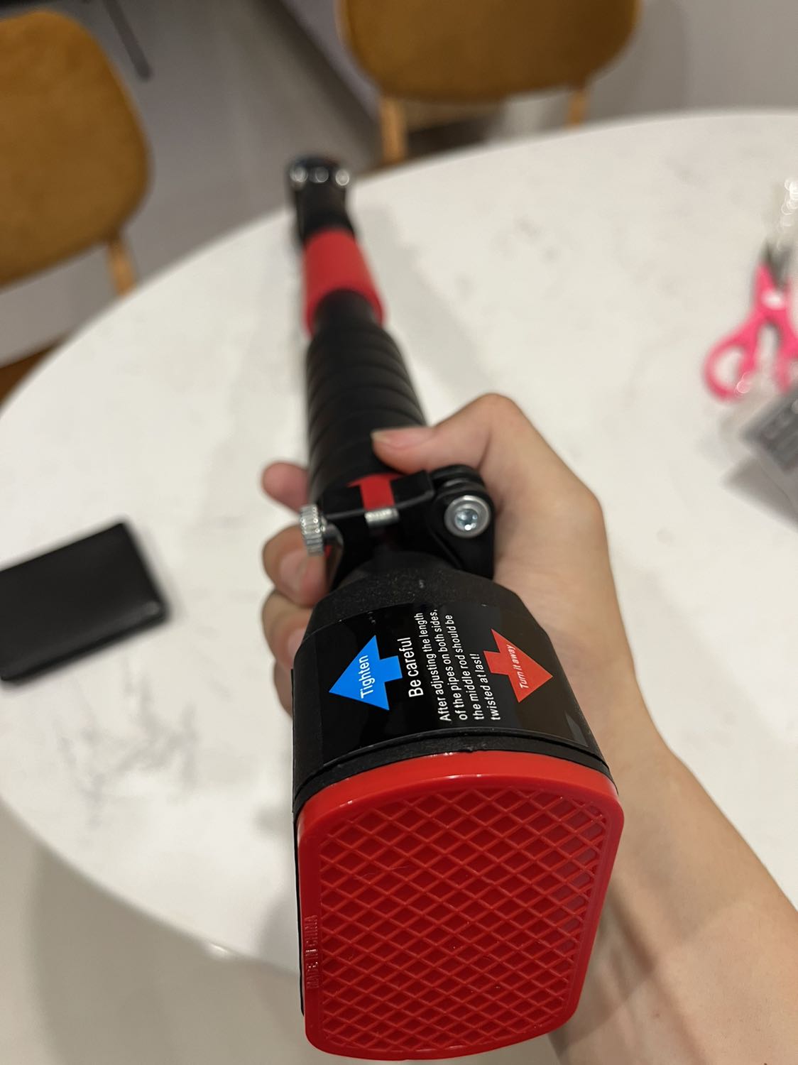 Giao hàng nhanh, sản phẩm có chất lượng hoàn thiện tốt, chắc chắn, dễ dàng sử dụng