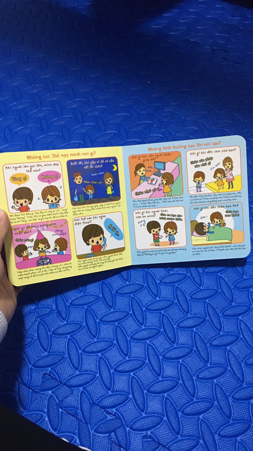 Sách khổ nhỏ. Bìa cứng, dày
In màu bắt mắt
Hình vẽ dễ thương
Nội dung hay
Vài trang có lật mở