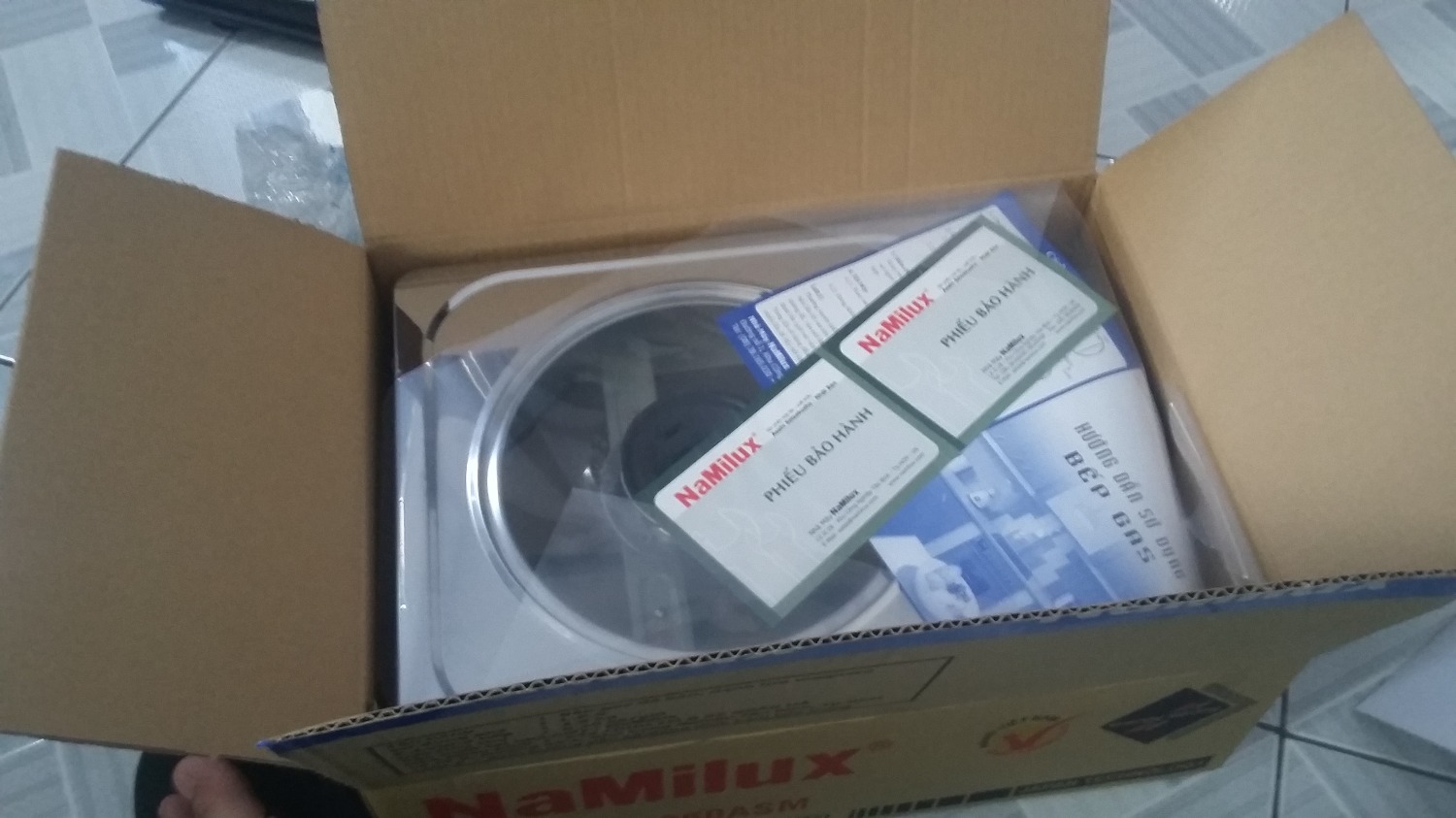 Sp chất lượng của Namilux, giá khuyến mãi nên khá rẻ.
Cũng lâu không mua nên không biết Tiki đã đổi sang đối tác vận chuyển Ninja Van.
Email confirm không có cho mã vận đơn của Ninja nên không trực tiếp track được, phải ngồi hóng coi Ninja có xuất hiện từ trên nóc nhà không. Hơi tốn công ở khoản này.