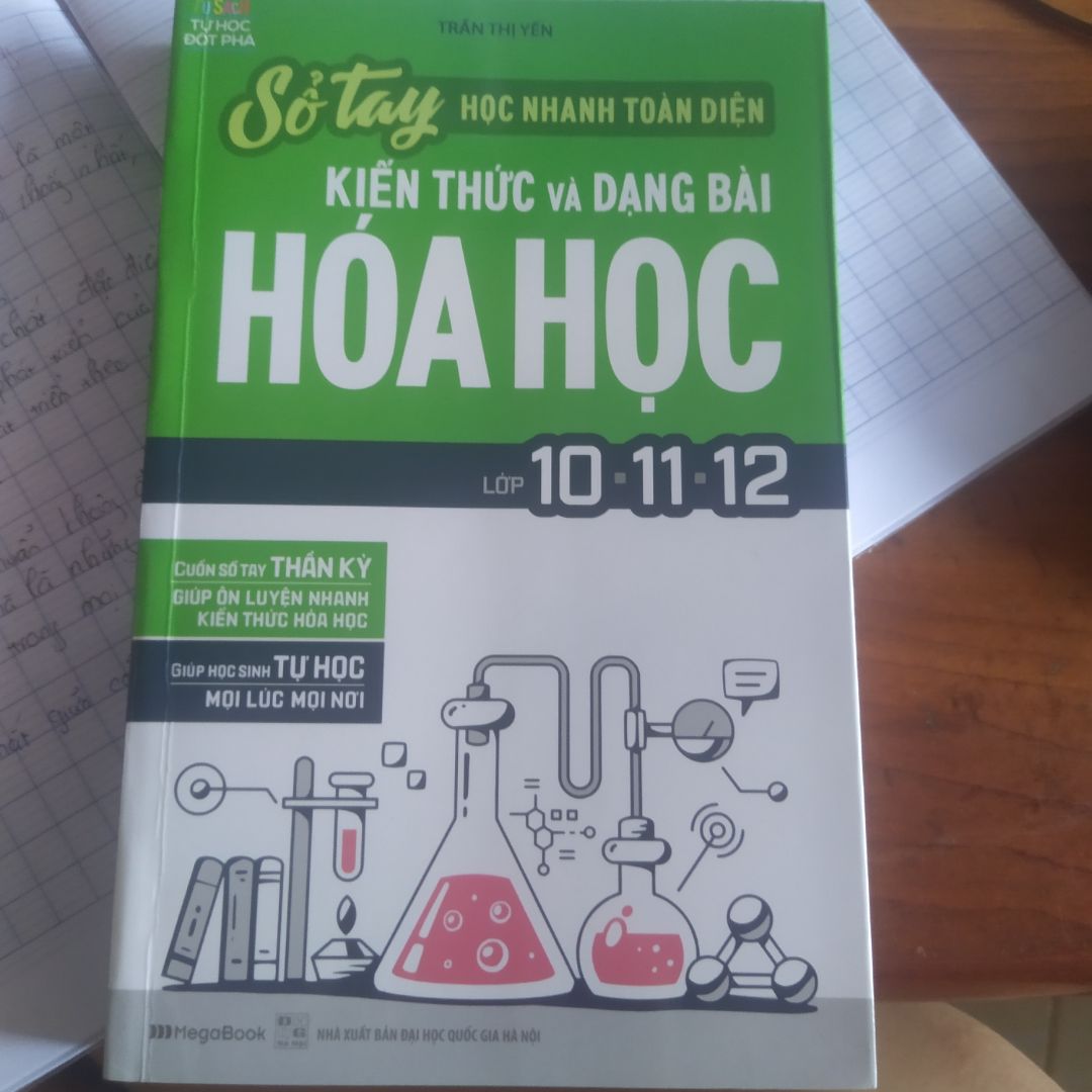 Sách trình bày rõ ràng, dễ dàng tra cứu. với lại sách còn có vài phần hướng dẫn bài tập để cho nắm rõ lí thuyết hơn.