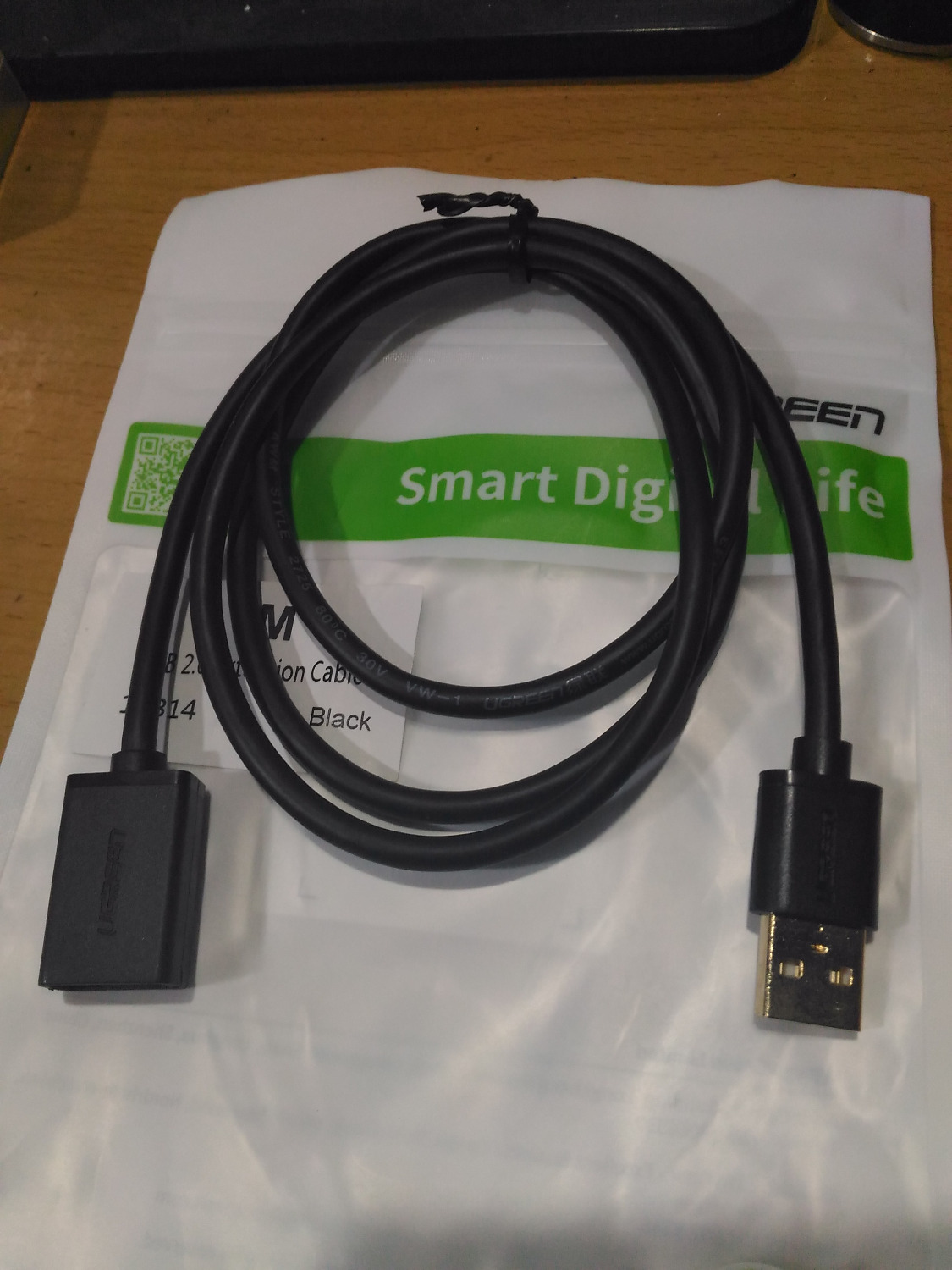 Ưu điểm: Dây to, chắc chắn, hai đầu được mạ màu vàng khá đẹp. Hàng được đóng gói kỹ, hàng đến sớm hơn dự kiến. Nhược điểm: Dây không được mềm lắm, đầu cái cắm rút hơi gắt.