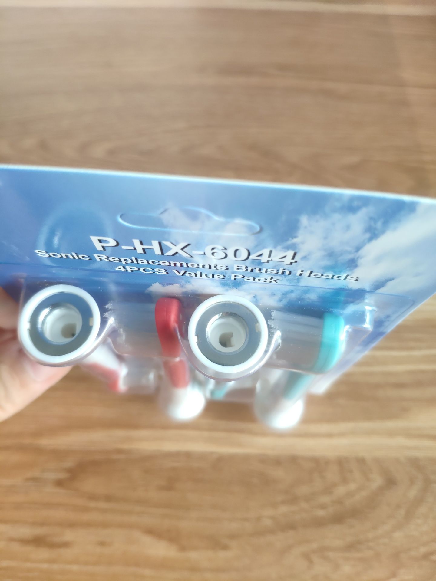 Chuẩn Philips dùng khá thích, cước mềm vừa, răng sạch kin kít. Hài lòng