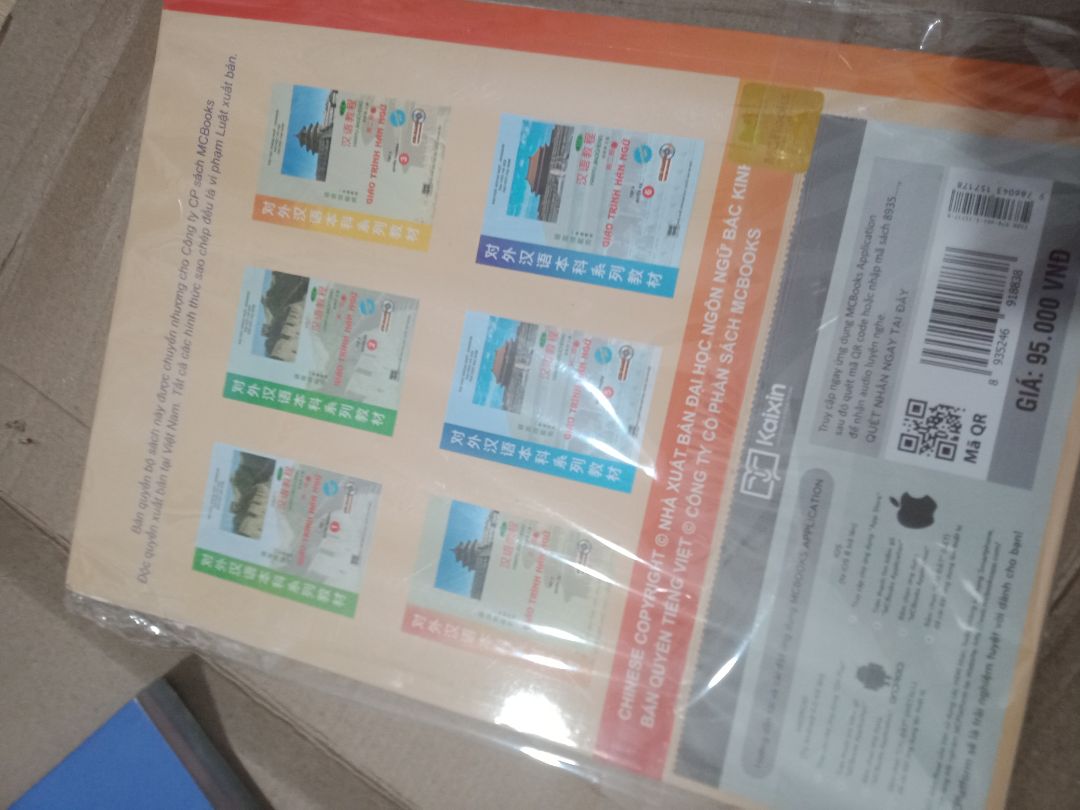 sách có bọc nilon nên không bị trầy, thời gian giao hàng nhanh, shipper thăn thịng