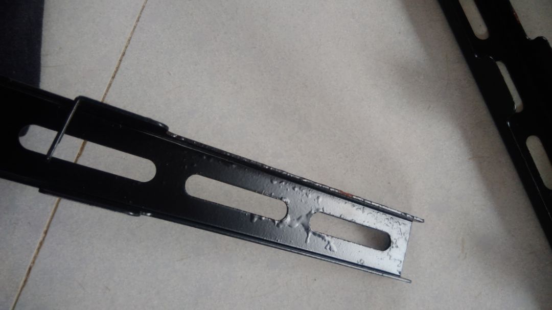 hàng quá tệ,khung treo bị rỉ sét bong sơn.mọi người có mua nên cẩn thận