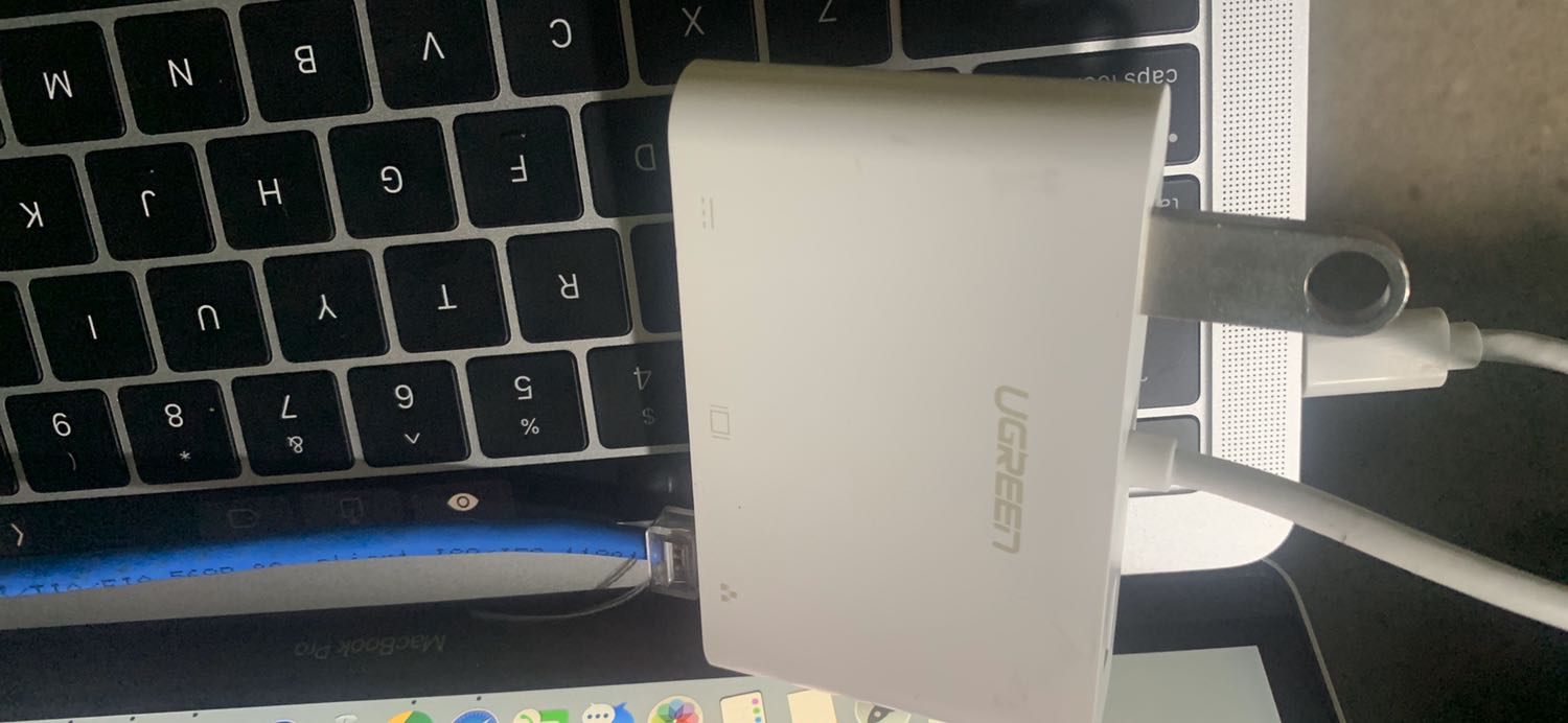 Nhận hàng bóc ra cắm vào macbook pro k nhận luôn, đổi các cổng C trên mac đều không dc. Thất vọng về chất lượng hàng hoá của shop ?