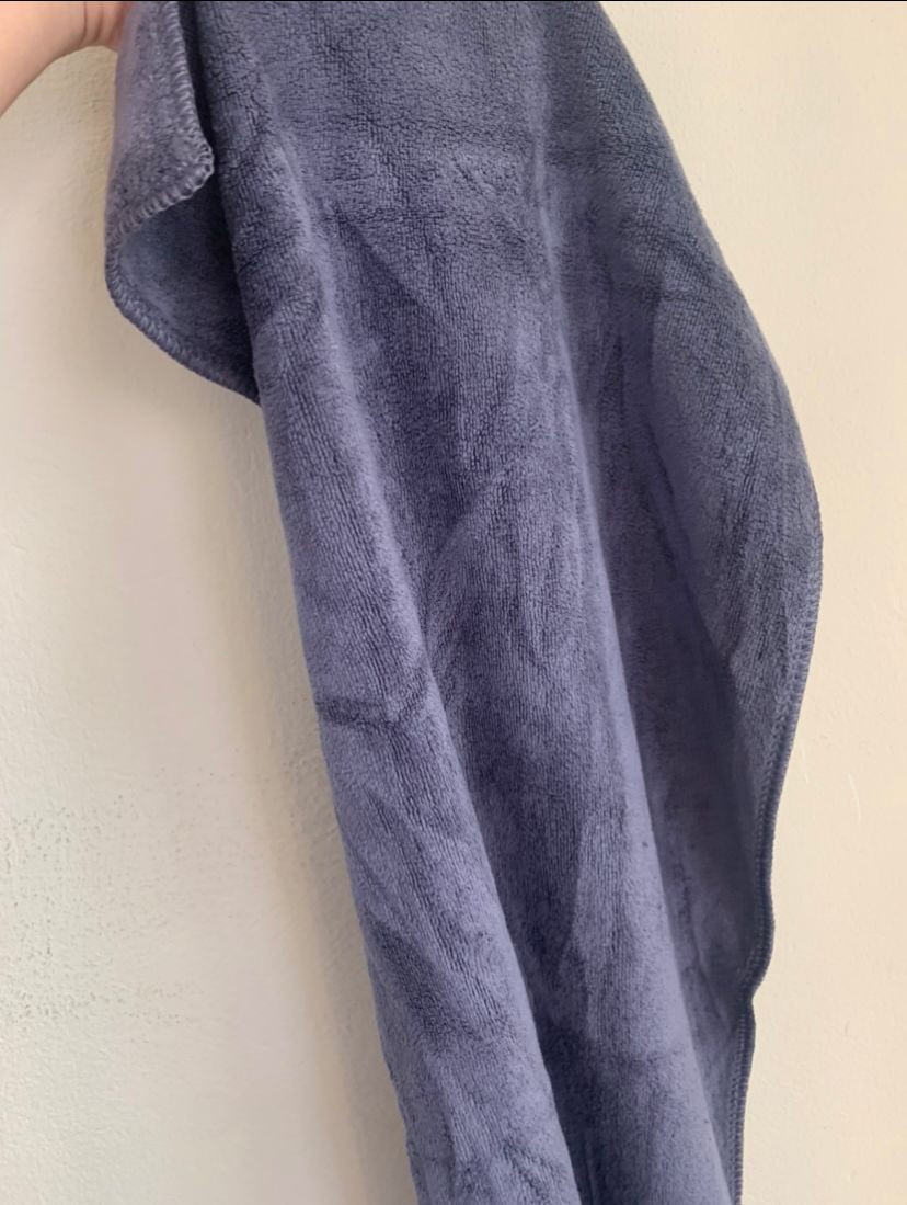 Khăn dày dặn, không bị rụng bông luôn. đáng mua nha