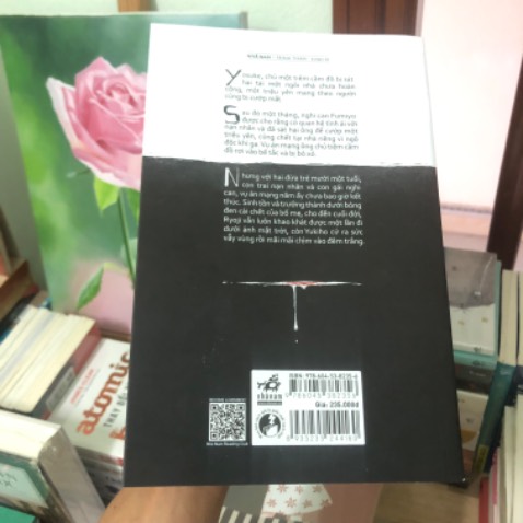 Cuốn sách hay quá quá hay, có quá nhiều review về cuốn này cũng như tác giả rồi nên mình không nói gì thêm nữa. 10/10 điểm TIKI sale lại còn rẻ nữa nên quá đáng tiền luôn