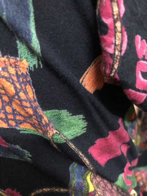 Sách siu to khổng lồ, bự đùng k biết để đâu haha. Cách trình bày sáng tạo, kích thích trí tưởng tượng và tư duy logic