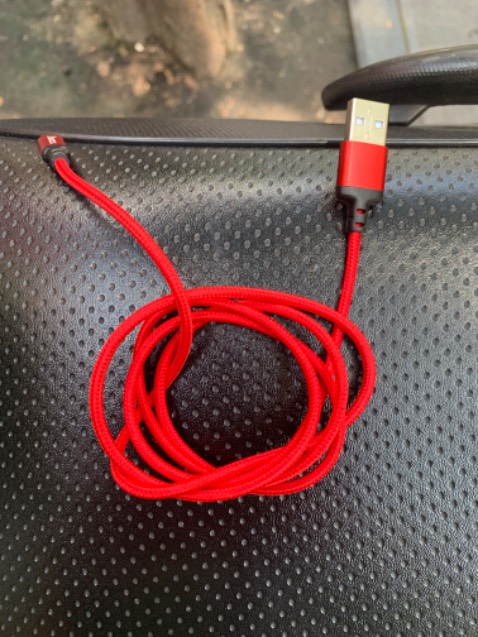 Sản phẩm không như mong đợi, sạc qua pin dự phòng không được