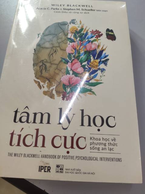 Một số nghiên cứu trong sách rất hay.