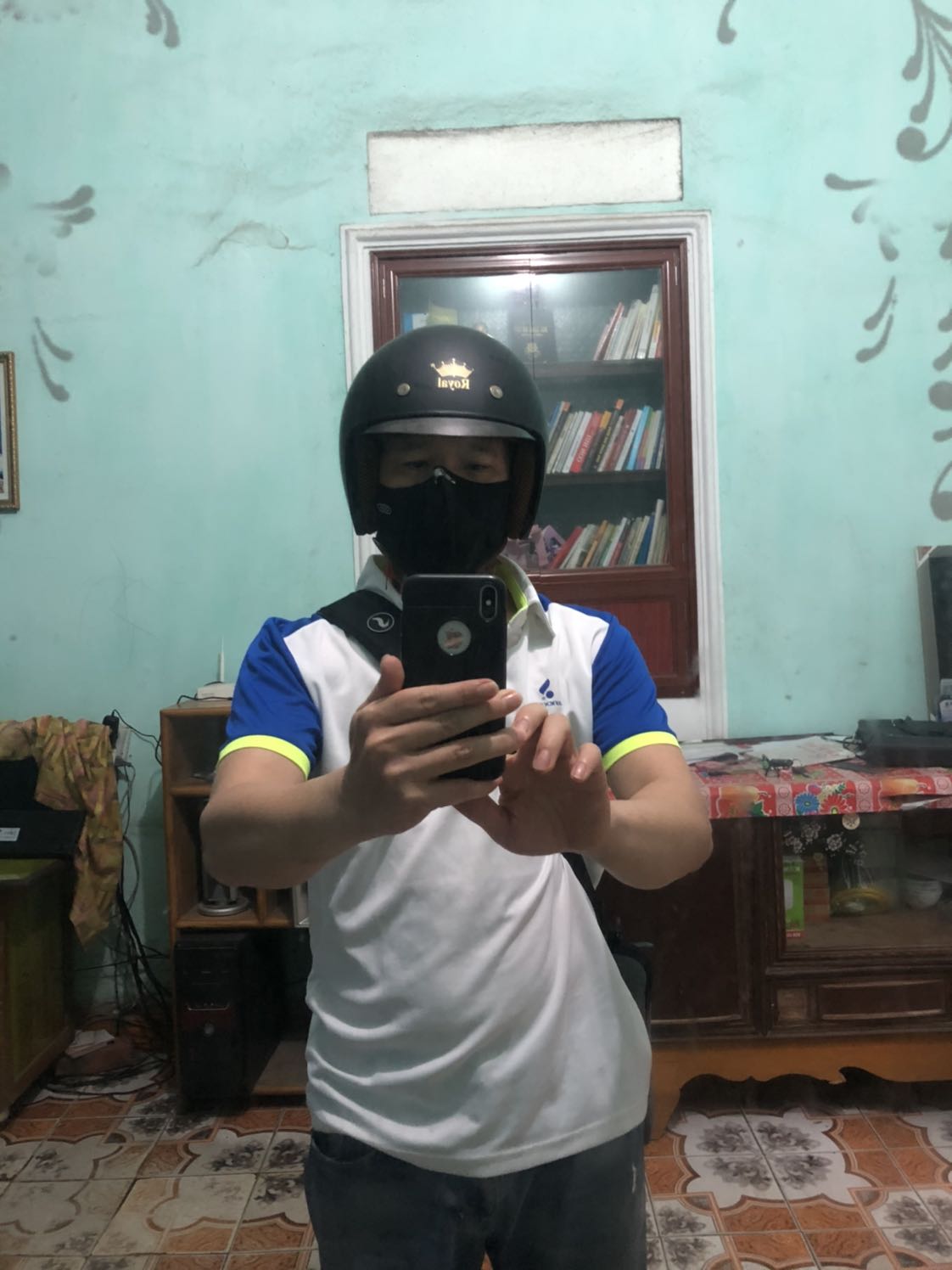 Phong cách, cá tính, thời trang... nhẹ tênh, mang lại cảm giác thoải mái, an toàn và cảm nhận được sự bảo vệ trên mọi cung đường. Mà giá tiền thì rất rẻ. Sản phẩm rất đáng mua.