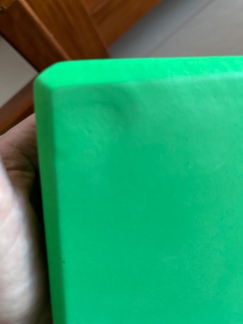 Mềm, nhẹ, bị lún. Cảm nhận ko chắc chắc.như xốp Mềm, nhẹ, bị lún. Cảm nhận ko chắc chắc.như xốp