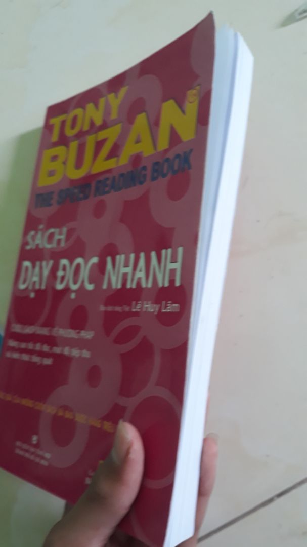 Các bạn không nên mua cuốn này vì đây là phiên bản thu gọn của cuốn Dạy Đọc Nhanh màu hồng của tony buzan
quyển màu hồng đó sẽ chuyên sâu về đọc nhanh
mình mua hai quyển rồi nên biết