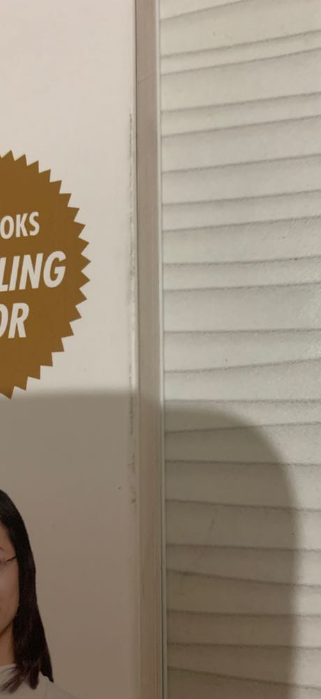 Vận chuyển rất nhanh 
Nhưng có điều là khi gửi về không biết là mình mua sale có phải vậy không nhưng sách rất bẩn và bị va đập vài chỗ 
Mình hơi thất vọng một xíu nhưng bên trong vẫn mới nha