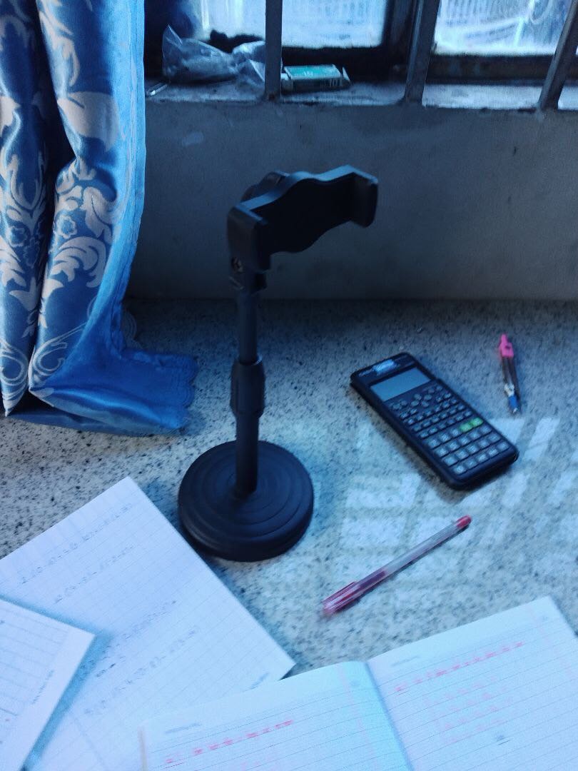 Ship nhanh quá trời! Vừa đặt xong đã nhận rùi hú hồn 
Giá cả như này hợp lý rùi ạ Cơ mà quên mất không đặt cái thảm yoga của shop nên giờ lật đật mua 1 cái nữa
Tặng shop 5 sao vì chăm sóc khách hàng có tâm ghê lun
À, nhớ tặng em mã giảm giá nha nãy nhắn mà em quên mất chưa lưu