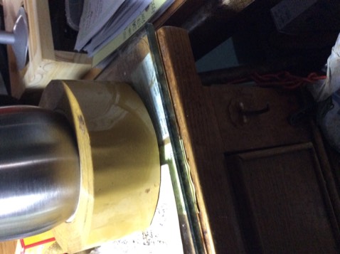 Sáp có mùi thơm nhẹ nhàng, hình thức đẹp, sang trọng nhỏ gọn để vừa chỗ để ly nước. Rất hài lòng, hình ảnh lười chụp vì để trên xe nên dùng hình tượng trưng nhé Tiki .