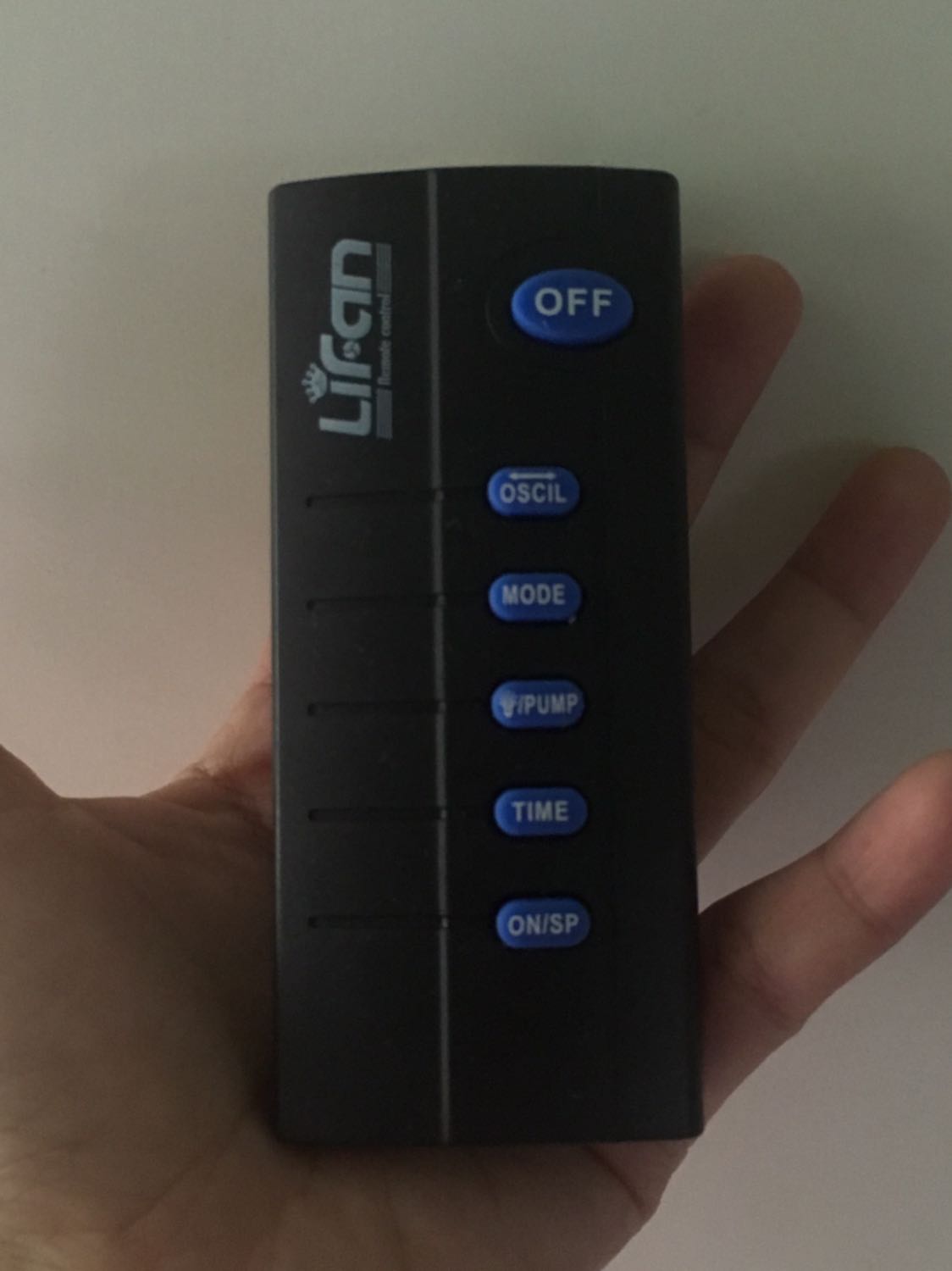 Ở mức giá này mình khá hài lòng! Quạt mạnh, mát, điều khiển nhạy! Có điều bạn đêm sẽ hơi ồn!