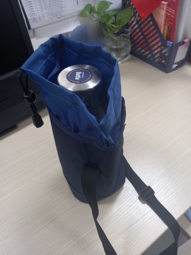 Chất liệu đẹp bền, chắc chắn. Màu đẹp, rộng rãi và đường may ngay ngắn. XUẤT SẮC!