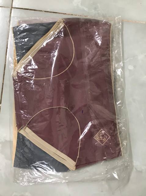 Cảm thấy hài lòng về sản phẩm này. Chất liệu được, mặc ôm mà vẫn vận động thoải mái. Mình làm văn phòng ngồi cả ngày mà vẫn thấy dễ chịu. Sẽ mua tiếp lần sau. Tặng shop 5 sao nhé!!!