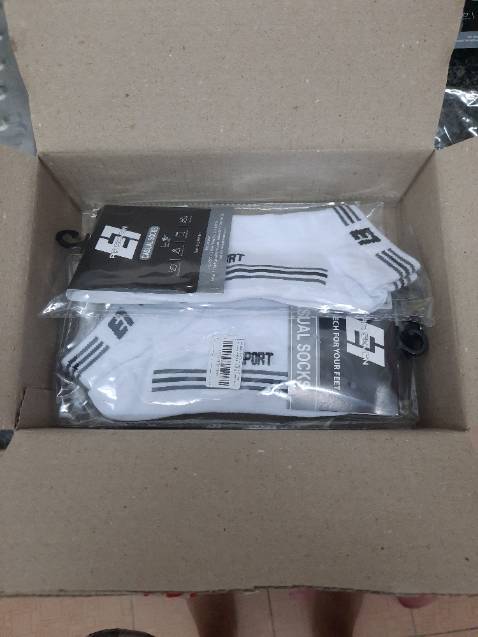 Vải mềm, mịn, mang vào mát. Giá tốt nên mua nhé.