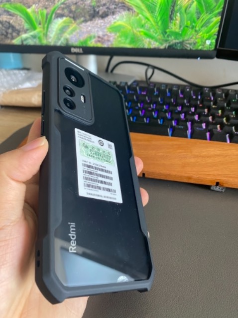 đóng gói cẩn thận, màu sắc đúng mô tả, mặt lưng dễ bám vân tay.