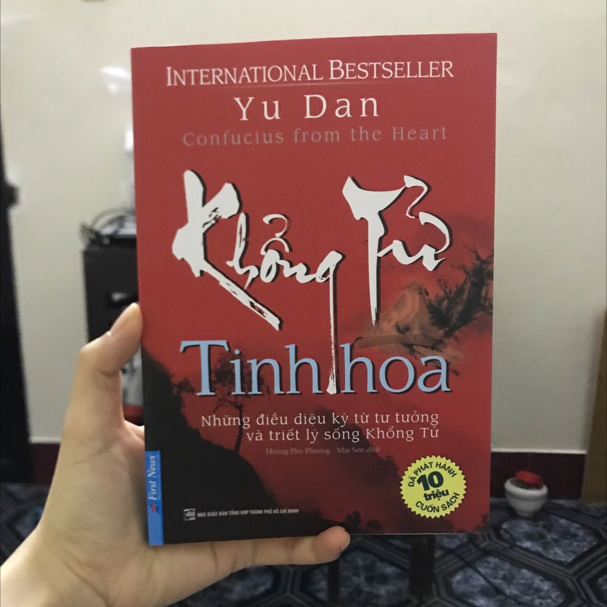 Sách đẹp ah, được tặng kèm thẻ bookmark, nôii dung cũng hay nhé, giao hàng thần tốc nhanh chóng mặt =)))