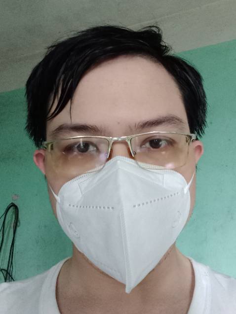 Hàng gói cẩn thận, còn hạn sử dụng. Dây đeo co dãn, chất vải dày, dễ thở. Hướng dẫn song ngữ chưa khớp nhau, chưa khớp hình ảnh hướng dẫn. Gói chung 5 khẩu trang 1 gói gây kém vệ sinh.