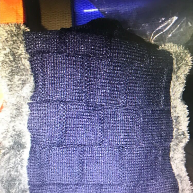 Mũ và khăn cực ấm cho mùa đông che kín gió mà lại rất tiện khi đi đường lớp lông lót bên trong mũ mềm mại mình đội cảm giác êm và rất thích 😊