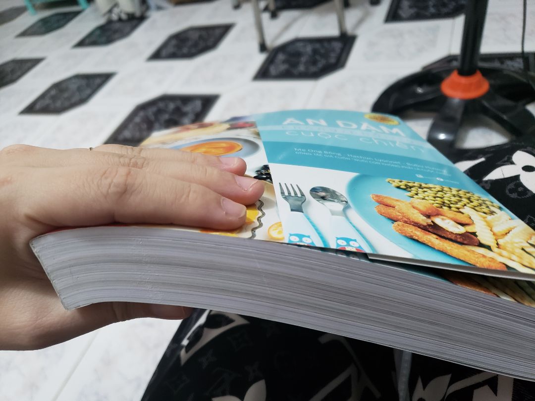 Sách dày xỉu, mới cứng, nguyên vẹn, có hướng dẫn rất nhiều món ăn BLW, nhiều hình ảnh minh họa Sách dày xỉu, mới cứng, nguyên vẹn, có hướng dẫn rất nhiều món ăn BLW, nhiều hình ảnh minh họa