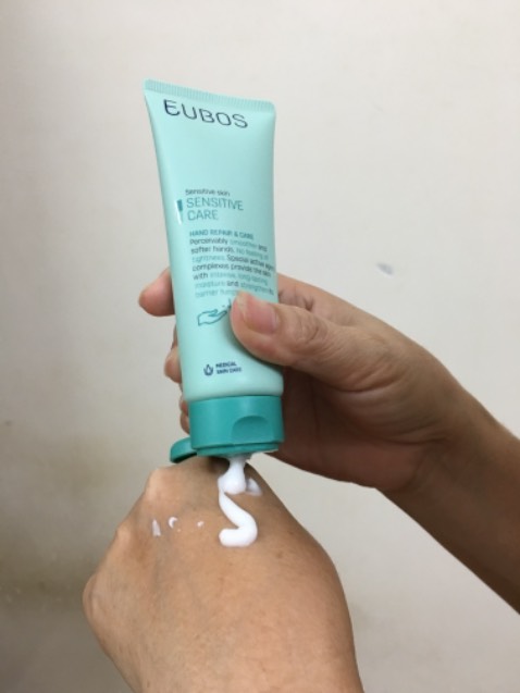 Kem dưỡng tay thơm, săn đc sale hời lắm