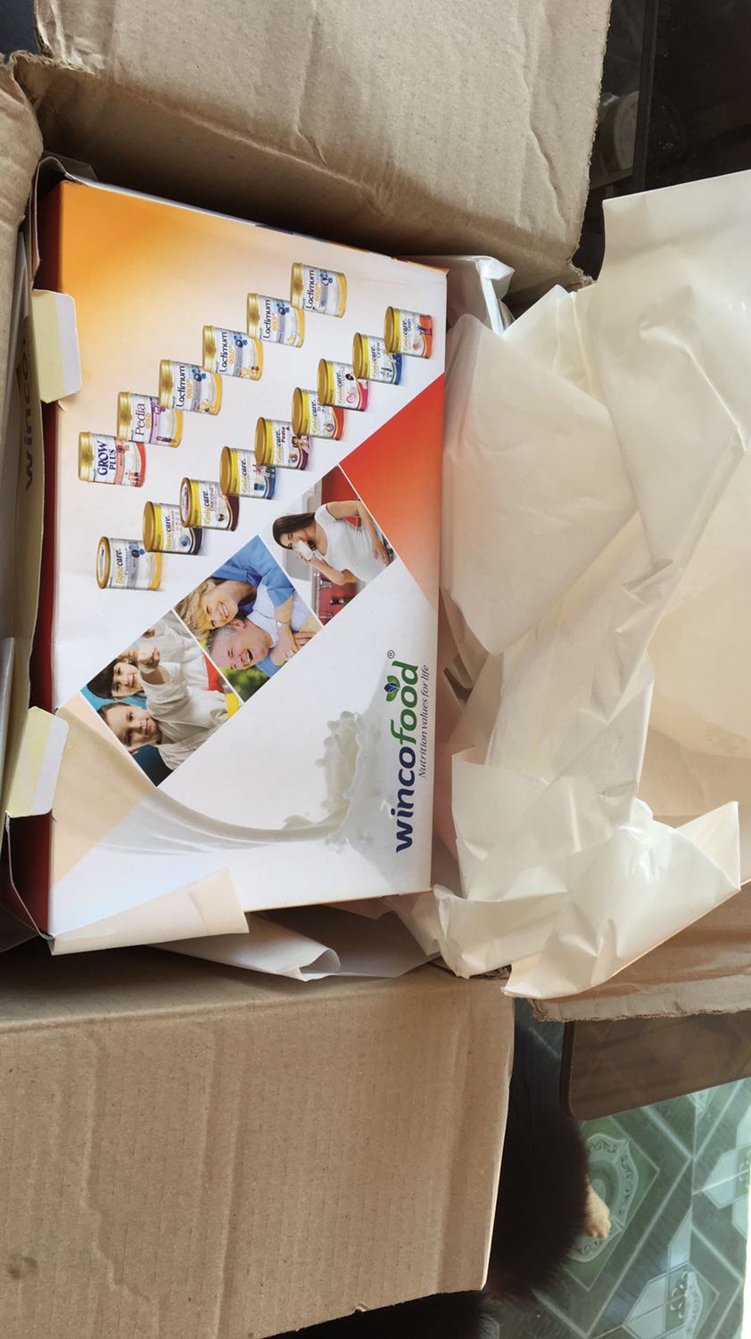 Sp thấy ok, date xa, shop tư vấn rất nhiệt tình, giá cả hợp lí cho shop 5 sao nhưng còn về tiki thì chỉ cho 4 sao vì vận chuyển hàng thùng bị rách rưới tả tơi may là sp bên trong không có vấn đề ?