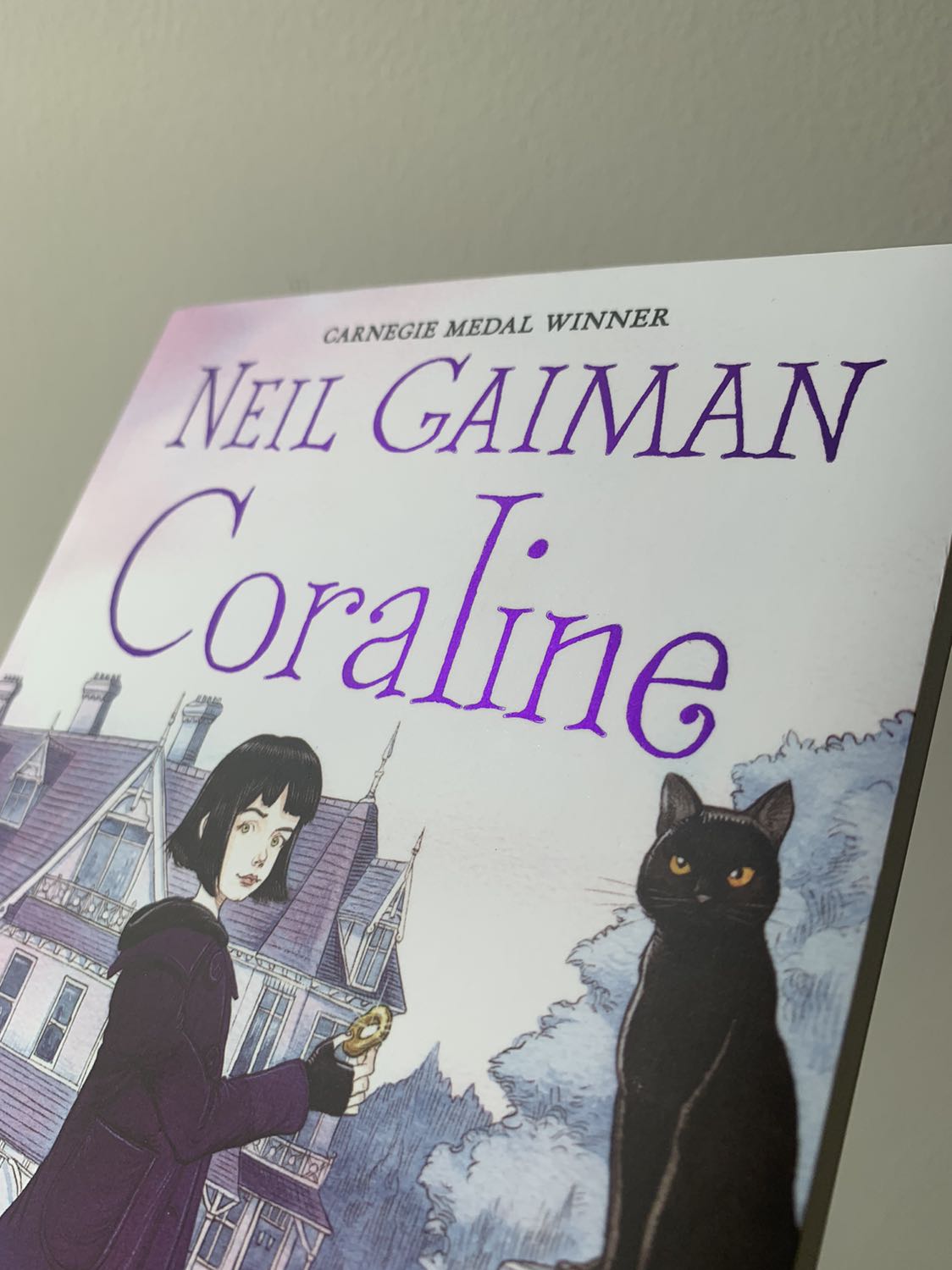 Chất lượng, tiki giao hàng nhanh dã man gói hàng thì chuẩn chỉnh, và sách của bloomsbury thì ko còn gì phải bàn cãi :) 10 sao ❤️‍?❤️‍?❤️‍?