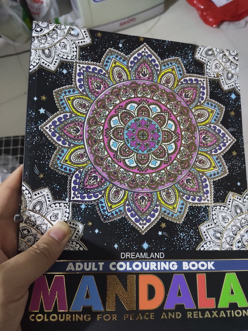 sách đẹp tốt,k cấn móp,loại giấy thích hợp tô màu.