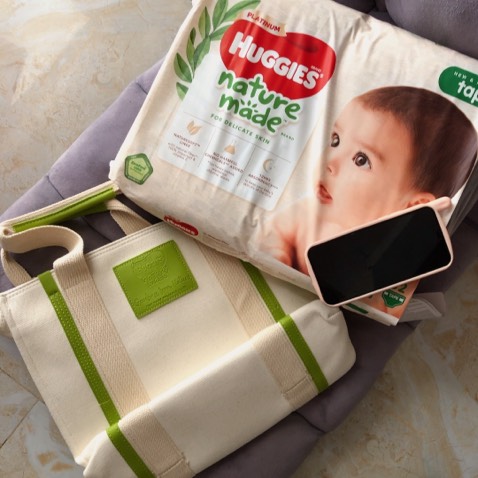 Giao hàng cực nhanh luôn. Được tặng giỏ siêu to và dày dặn. Rất hài lòng.