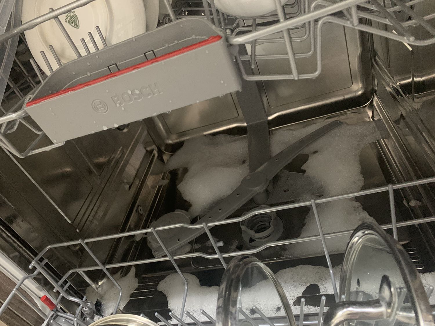 Viên rửa bát này làm máy bị bọt sau khi rửa