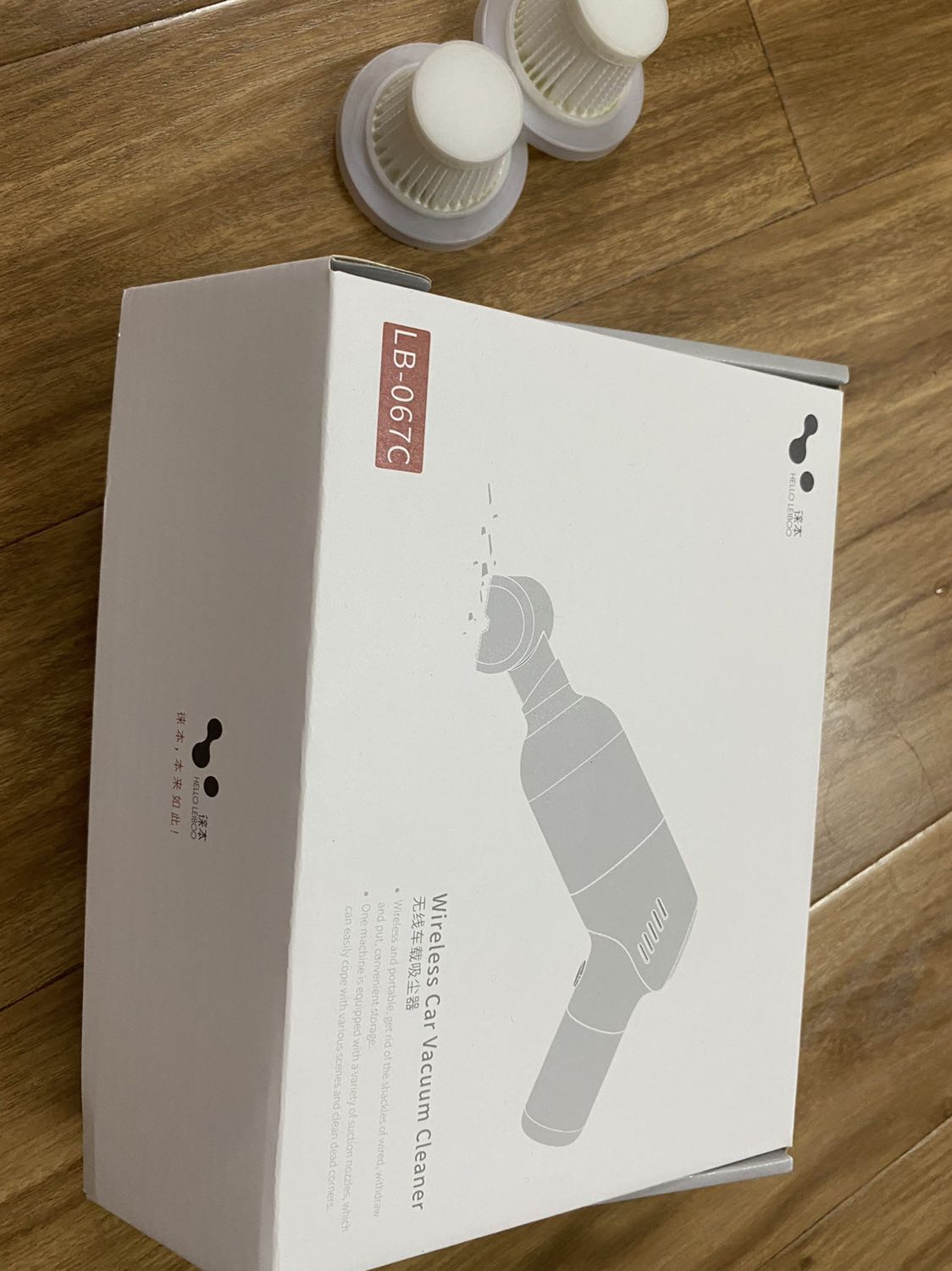 Máy đẹp, giao hàng nhanh. Máy dùng ổn áp, hút bụi bàn phím, tóc tai... dùng tiện ở nhà và xe ô tô. Pin khá trâu.