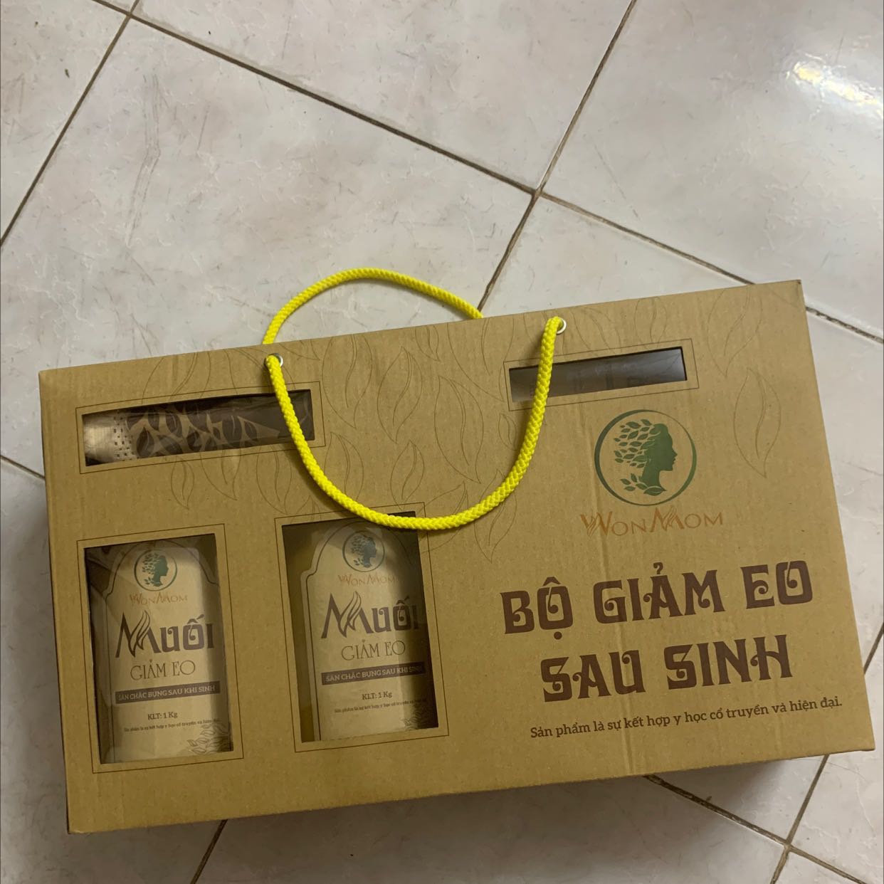 Shop đóng gói hàng chắc chắn, giao hàng nhanh. Chưa dùng thử nên không biết có tác dụng không, nhưng đọc review thì thấy nhiều mom khen. Mong rằng mình dùng cũng có tác dụng. Nếu ok sẽ mua dùng lâu dài