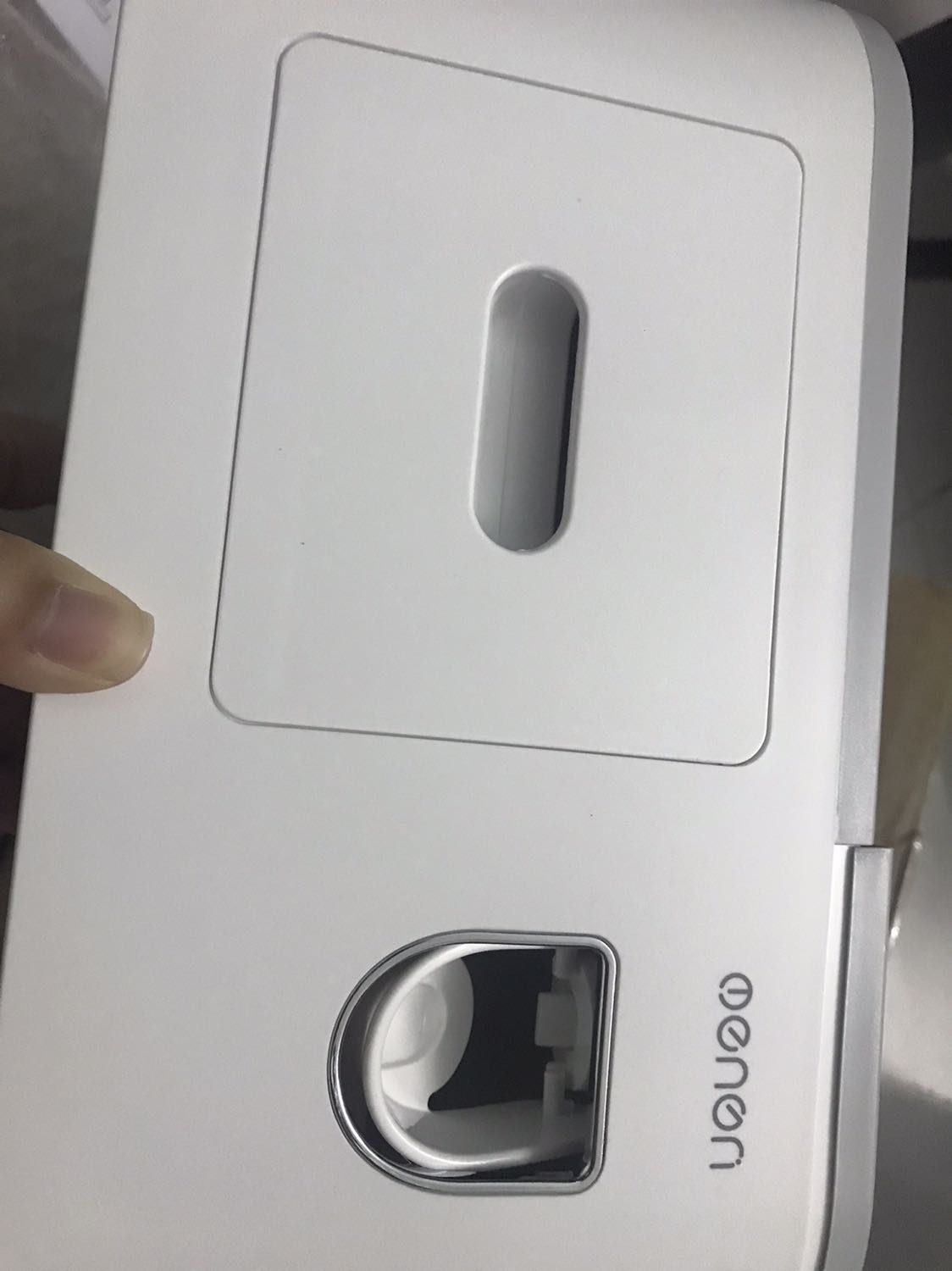 Sản phẩm đẹp, chất liệu sờ vào rất ưng. Mình rất hài lòng với sự chỉnh chu của shop trong việc đóng gói. Cảm ơn shop và rất mong chờ ở chất lượng của em kệ ạ ^^