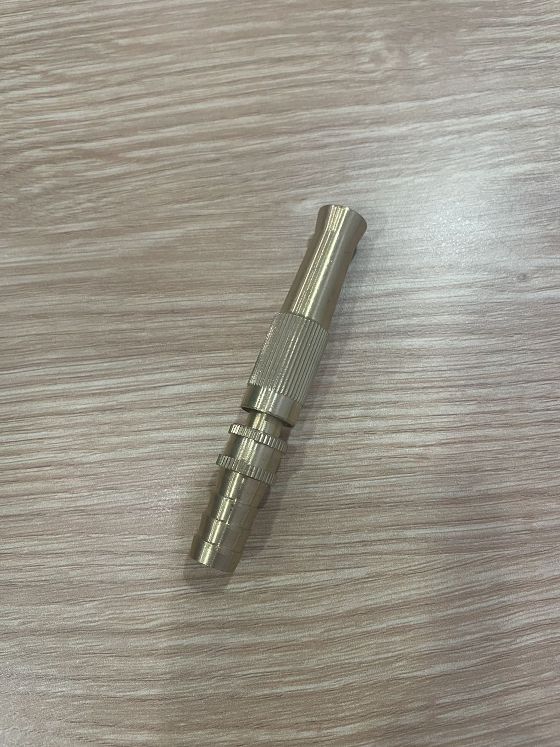 Shop này *** đảo bán hàng ko đúng mô tả. Tiki nên có chế tài cho việc gây phiền hà cho khách hàng.