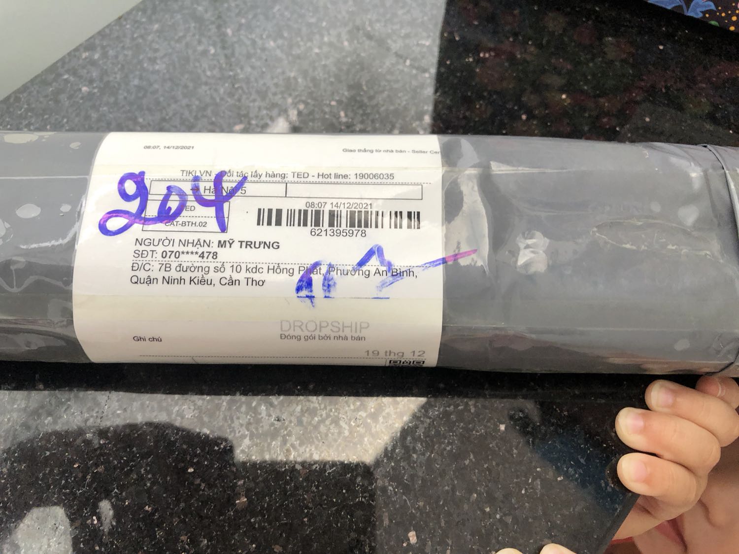 Mua quần gen định hình mà sao gửi sản phẩm này để làm gì vậy shop. Đổi hàng giùm tôi nhé. Mua quần gen định hình mà sao gửi sản phẩm này để làm gì vậy shop. Đổi hàng giùm tôi nhé.