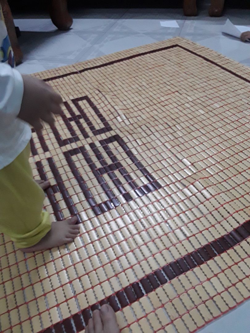 mình nhận hàng, tạm dc với giá 498,500đ, vì k có viền và có vẻ k chắc lắm. nếu giá gốc 1,2 triệu thì quá mắc