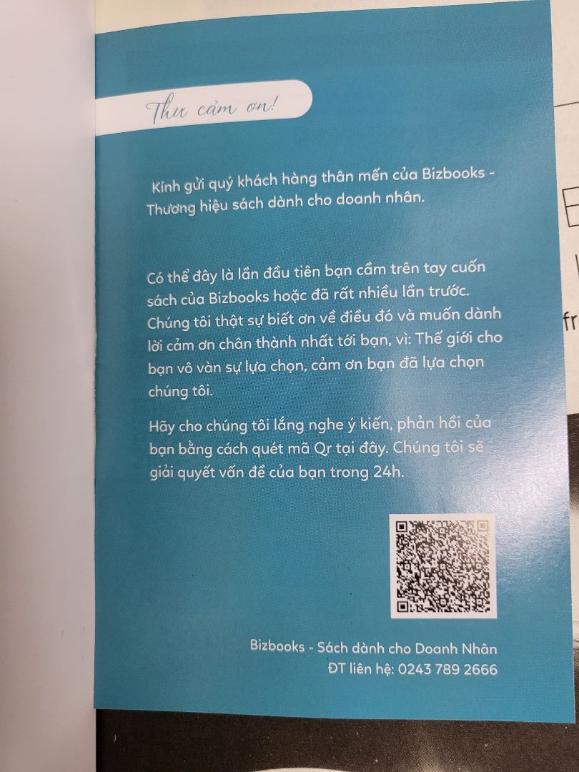Đọc được 1/3 cuốn sách và ngỡ ngàng "ồ hóa ra đàn ông khác biệt với đàn bà đến vậy". Cảm thấy tiếc nuối cho những mối tình rời xa nhau vì không hiểu nhau. Sách rất hay và cần thiết cho những cặp đôi muốn xây dựng cuộc sống vợ chồng hạnh phúc. Nhưng chỉ phù hợp với những ai có tư tưởng tiến bộ và thực sự yêu thương nhau thì mới có thể áp dụng được. Còn ai có tư tưởng bảo thủ hoặc kết hôn vì mục đích nào đó thì đọc sách này cũng vô nghĩa. Sách ko cổ xúy cho việc "đàn ông phải thế này, đàn bà phải thế kia", sách không ép buộc bạn chấp nhận những tính xấu của đối phương. Mà là chỉ ra những khác biệt để bạn hiểu và dung hòa, để bản thân bạn dịu dàng hơn khi đối mặt với những tình huống khó chịu trong cuộc sống. Khi bạn thực sự yêu ai đó, bạn mới có thể kiên nhẫn đọc để hiểu hơn về họ, cảm thông cho họ, và yêu thương họ, yêu cả những điểm khác biệt của 2 giới tính...