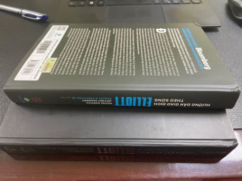 Sản phẩm như sách in lậu, ko tem mác, đóng gói kém bị móp hết góc