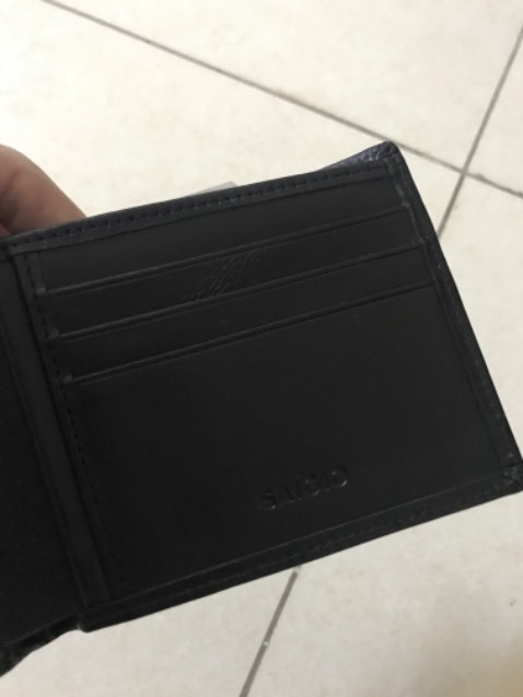 Đẹp, nhiều ngăn, mình mua làm quà cho người iu.